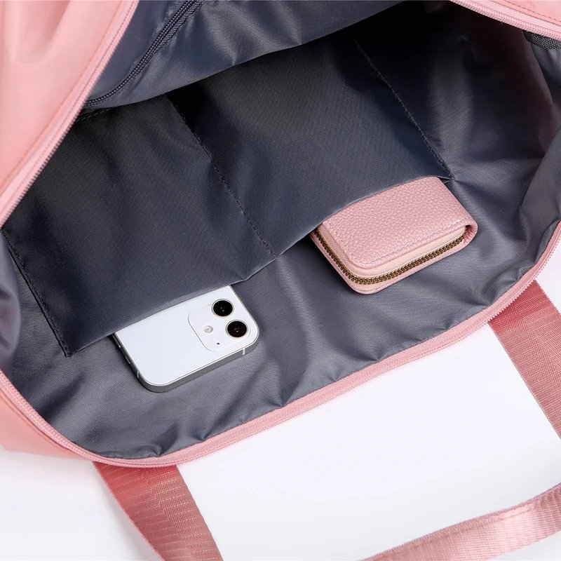 🧳 Extendable Large-Capacity Travel Duffle Bag 🧳 Extendable Large-Capacity Travel Duffle Bag