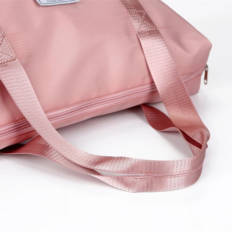 🧳 Extendable Large-Capacity Travel Duffle Bag 🧳 Extendable Large-Capacity Travel Duffle Bag