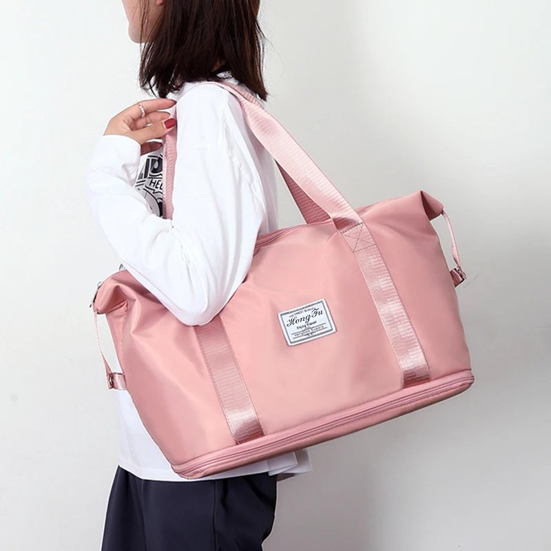 🧳 Extendable Large-Capacity Travel Duffle Bag 🧳 Extendable Large-Capacity Travel Duffle Bag