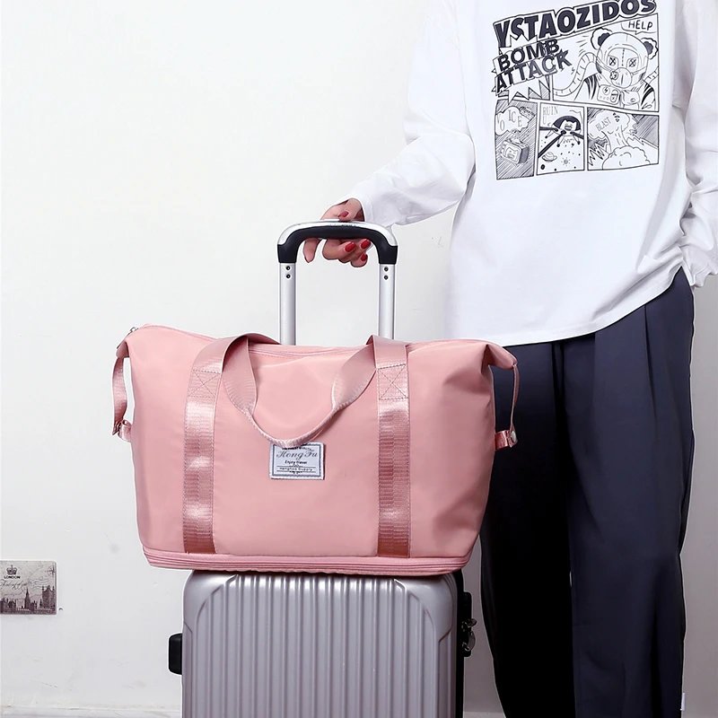 🧳 Extendable Large-Capacity Travel Duffle Bag 🧳 Extendable Large-Capacity Travel Duffle Bag
