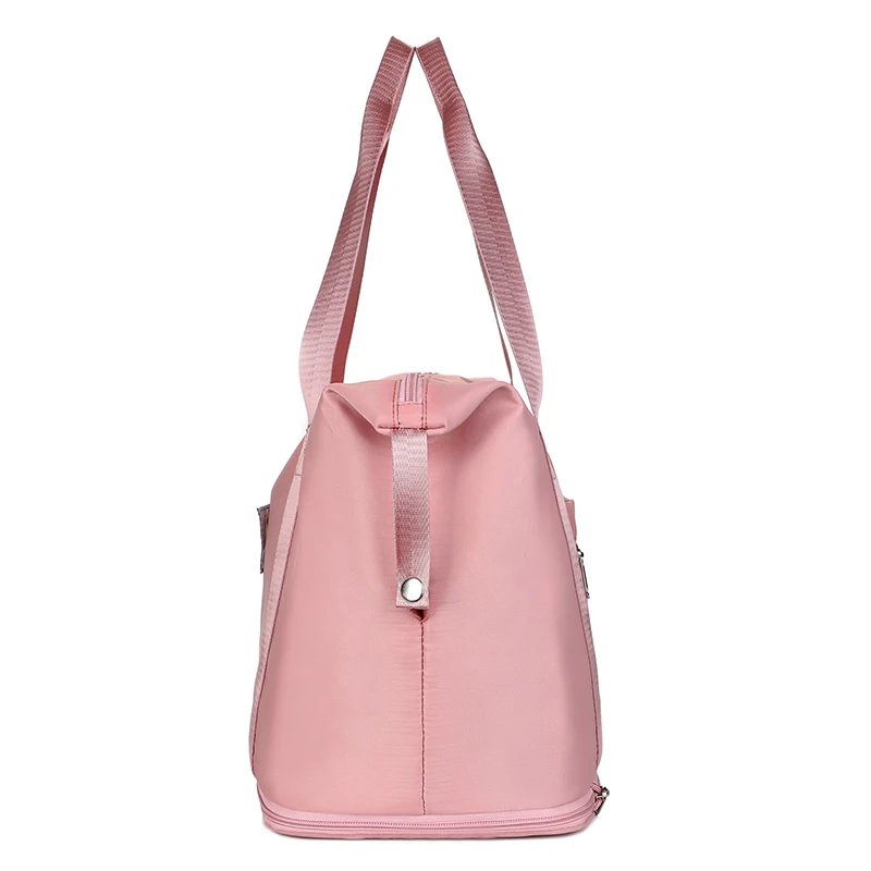 🧳 Extendable Large-Capacity Travel Duffle Bag 🧳 Extendable Large-Capacity Travel Duffle Bag