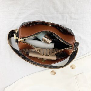 Luxury Designer Checkered Messenger Bag - Image 6